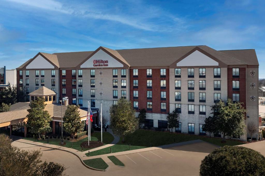 a rendering of a hotel at Hilton Garden Inn Dallas/Duncanville in Duncanville
