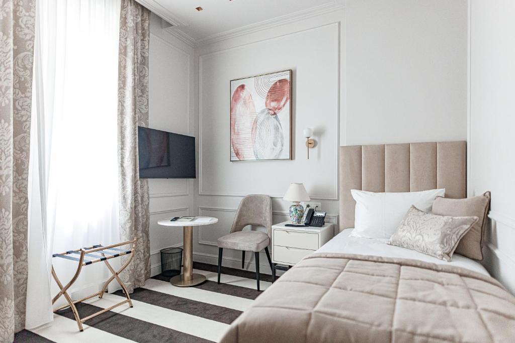 
Standard Single Room
