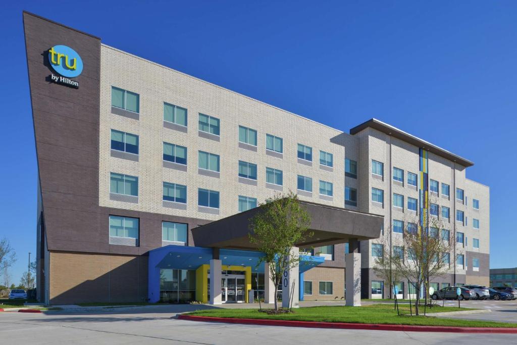 a rendering of a tru by hilton hotel at Tru By Hilton Coppell DFW Airport North in Coppell