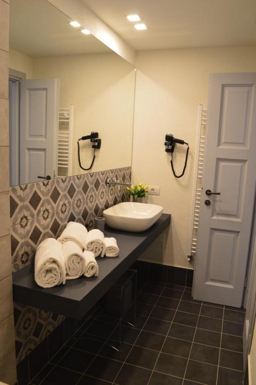 Koupelna v ubytování TANIT ROOMS & SPA