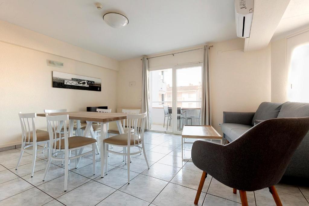 Apartamentos Empuriabrava Maurici Park - Two-Bedroom Apartment
