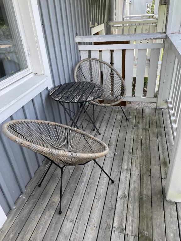 Balkón nebo terasa v ubytování Stor etta på lugna söder