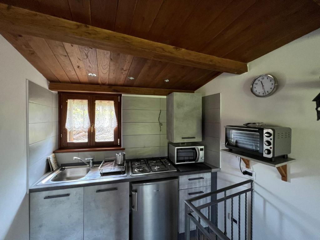 Kuchyň nebo kuchyňský kout v ubytování B&B Monte Tavolino