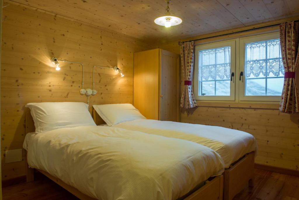Postel nebo postele na pokoji v ubytování Zwargji