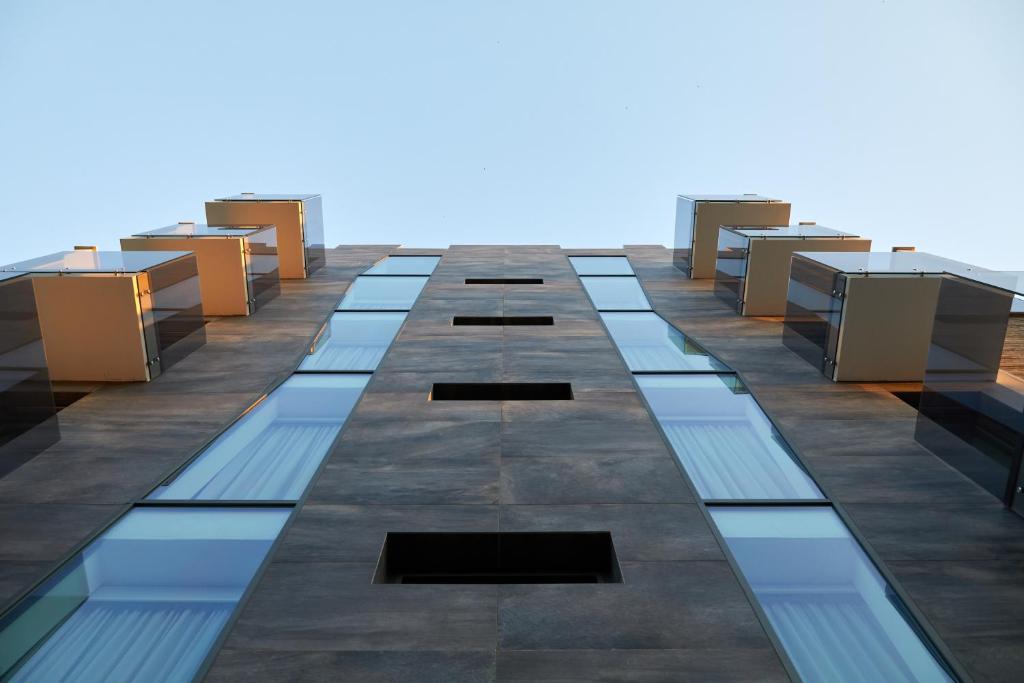 Glass House - Smart Rooms & Parking - 11