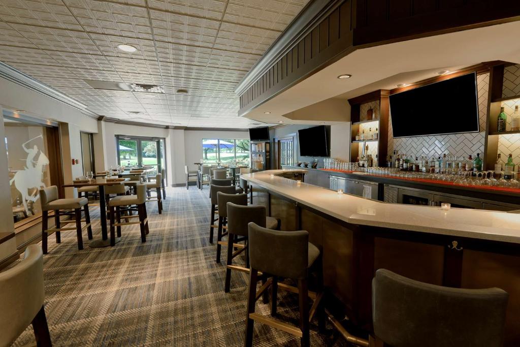 Hilton Chicago Oak Brook Hills Resort & Conference Center photo
