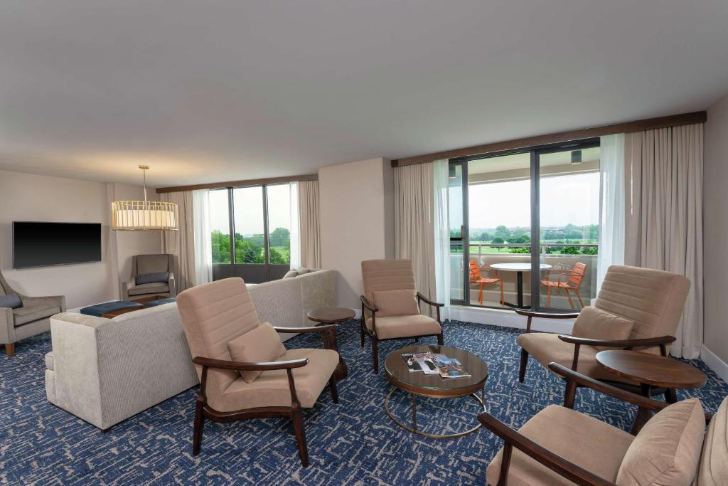 Hilton Chicago Oak Brook Hills Resort & Conference Center - 