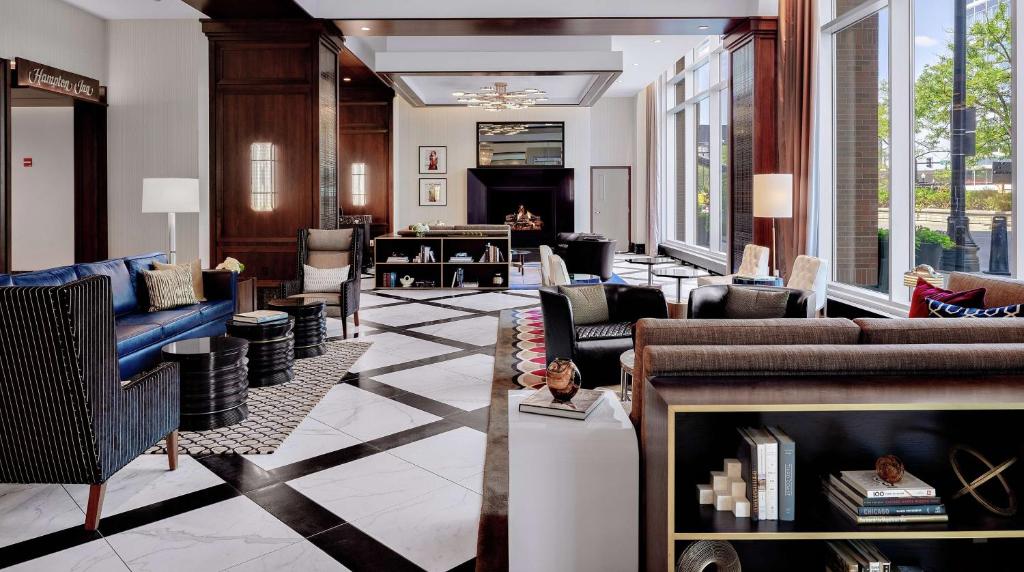Posezení v ubytování Hampton Inn Chicago McCormick Place