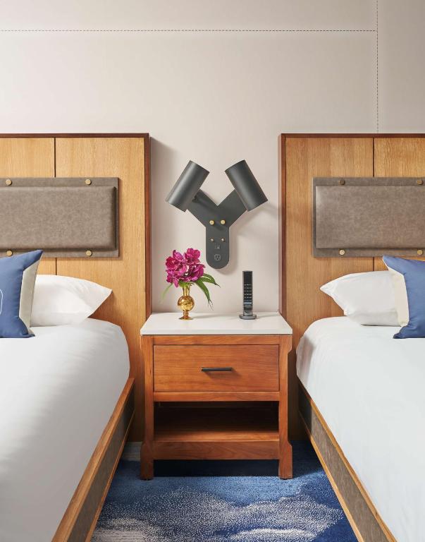 Sable At Navy Pier Chicago, Curio Collection By Hilton photo