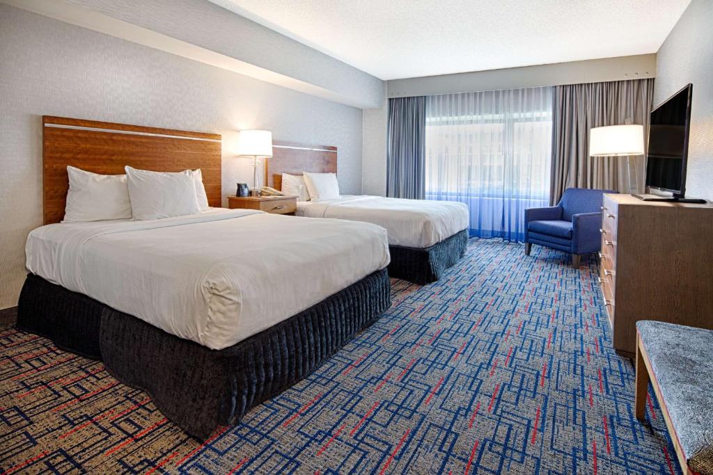 Embassy Suites by Hilton Chicago O'Hare Rosemont photo