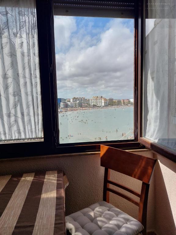 Porteta sobre el mar