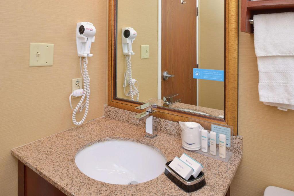 Hampton Inn Columbus-East - King Room - No Fumadores