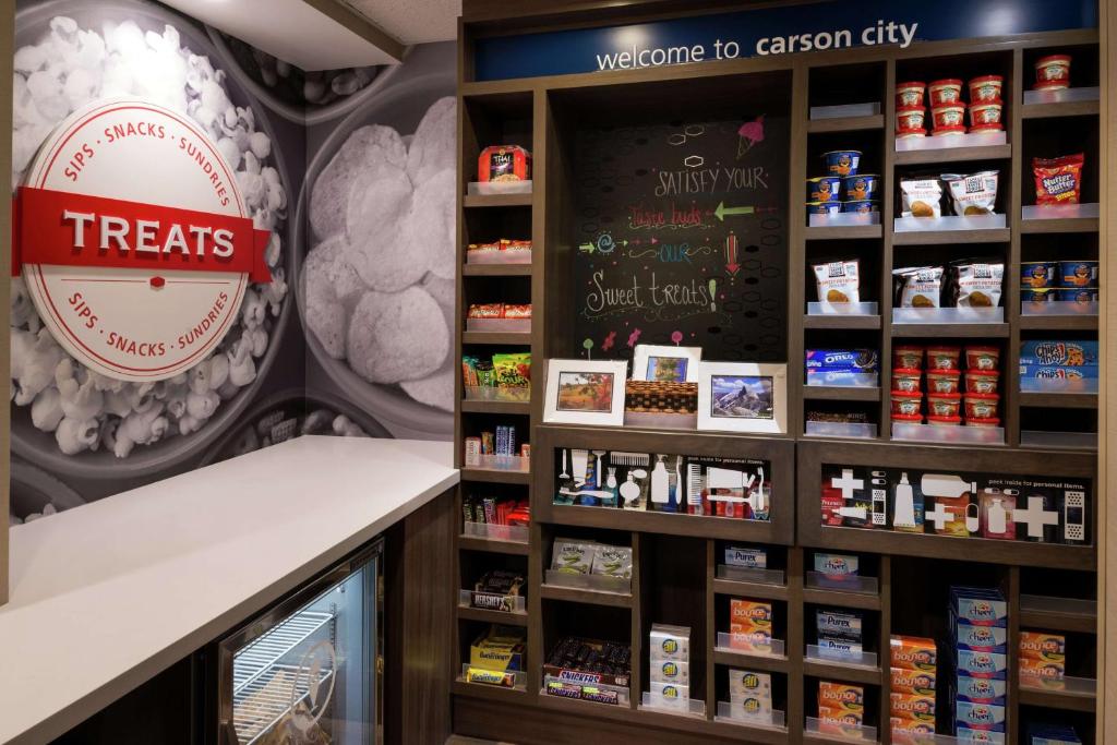 Certifikát, hodnocení, plakát nebo jiný dokument vystavený v ubytování Hampton Inn & Suites Carson City