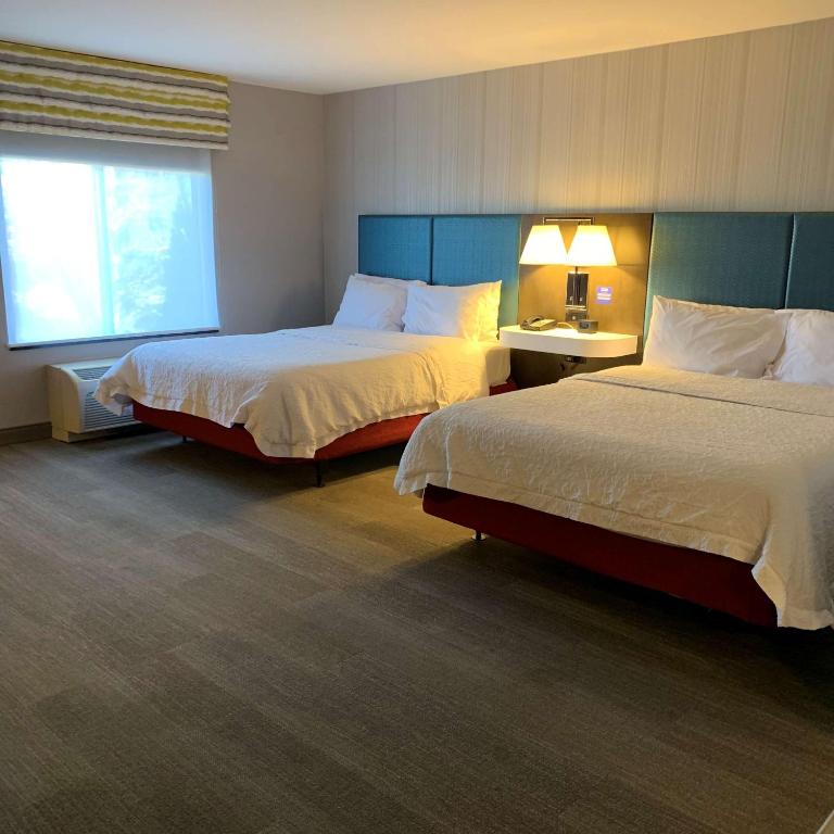 Postel nebo postele na pokoji v ubytování Hampton Inn & Suites Carson City