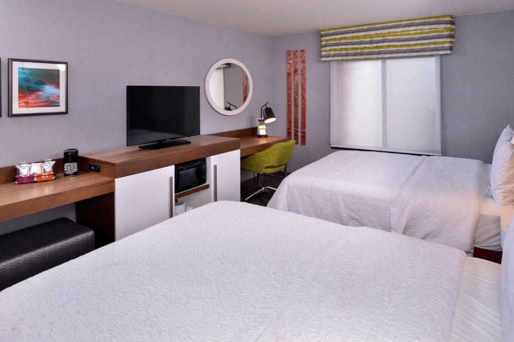 Postel nebo postele na pokoji v ubytování Hampton Inn & Suites Carson City