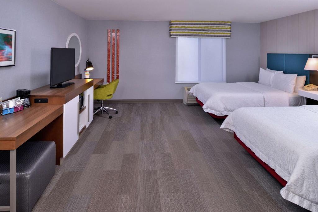 Postel nebo postele na pokoji v ubytování Hampton Inn & Suites Carson City