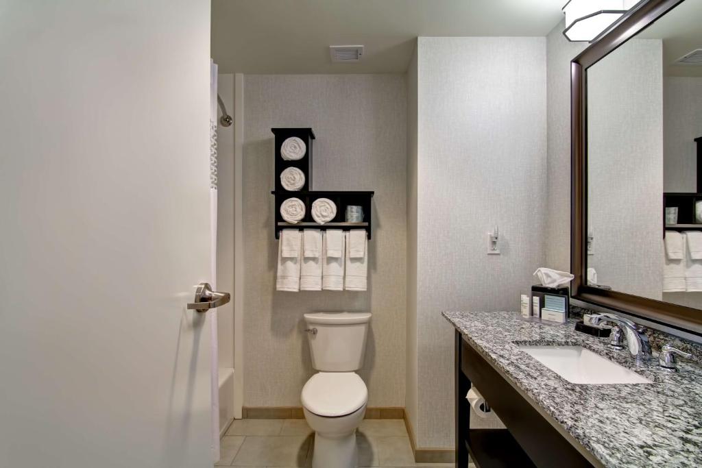 Hampton Inn and Suites Cincinnati - Downtown photo