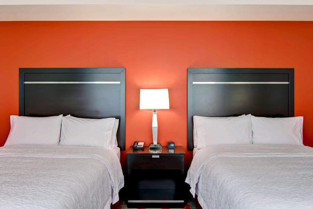 Hampton Inn and Suites Cincinnati - Downtown photo