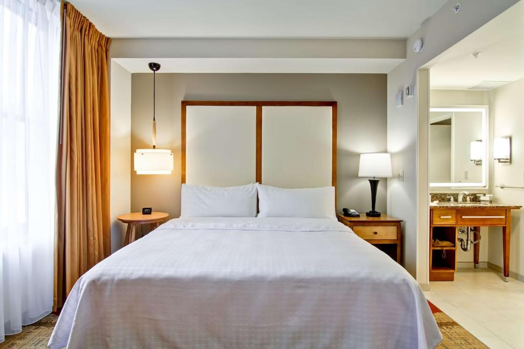 Homewood Suites by Hilton Cincinnati-Downtown photo