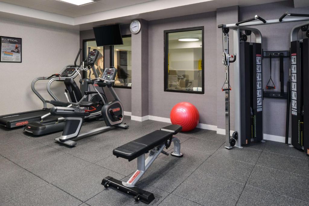 Hampton Inn & Suites Denver-Speer Boulevard photo