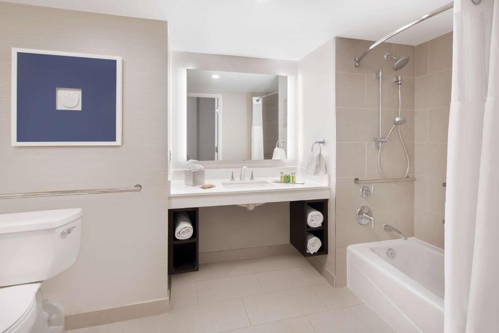 DoubleTree by Hilton Hotel Deerfield Beach Boca Raton - Chambre Queen - Accès Handicapés