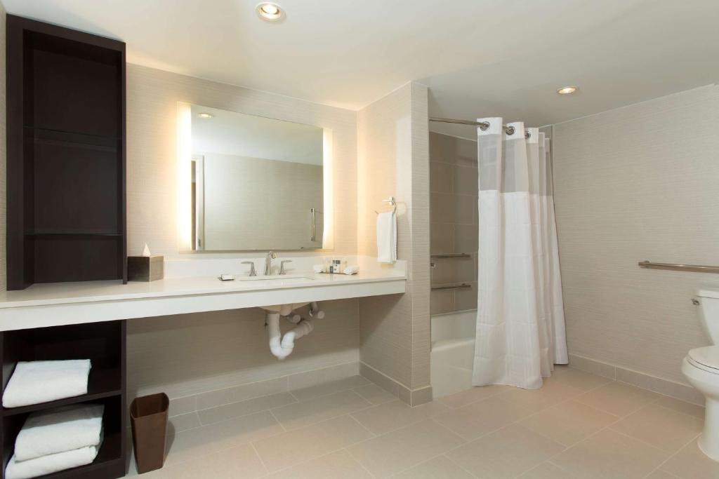 DoubleTree by Hilton Hotel Deerfield Beach Boca Raton photo