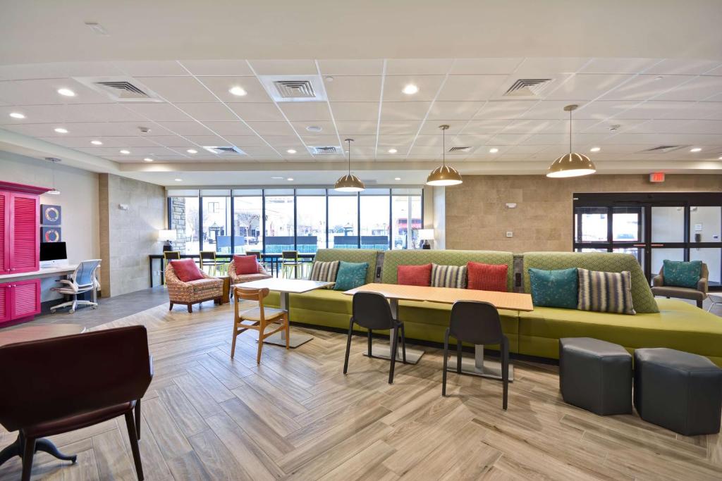 Posezení v ubytování Home 2 Suites By Hilton Fairview Allen