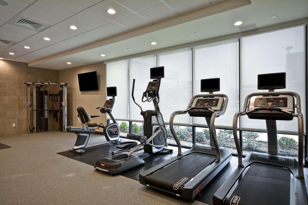 Fitness centrum a/nebo fitness zařízení v ubytování Home 2 Suites By Hilton Fairview Allen