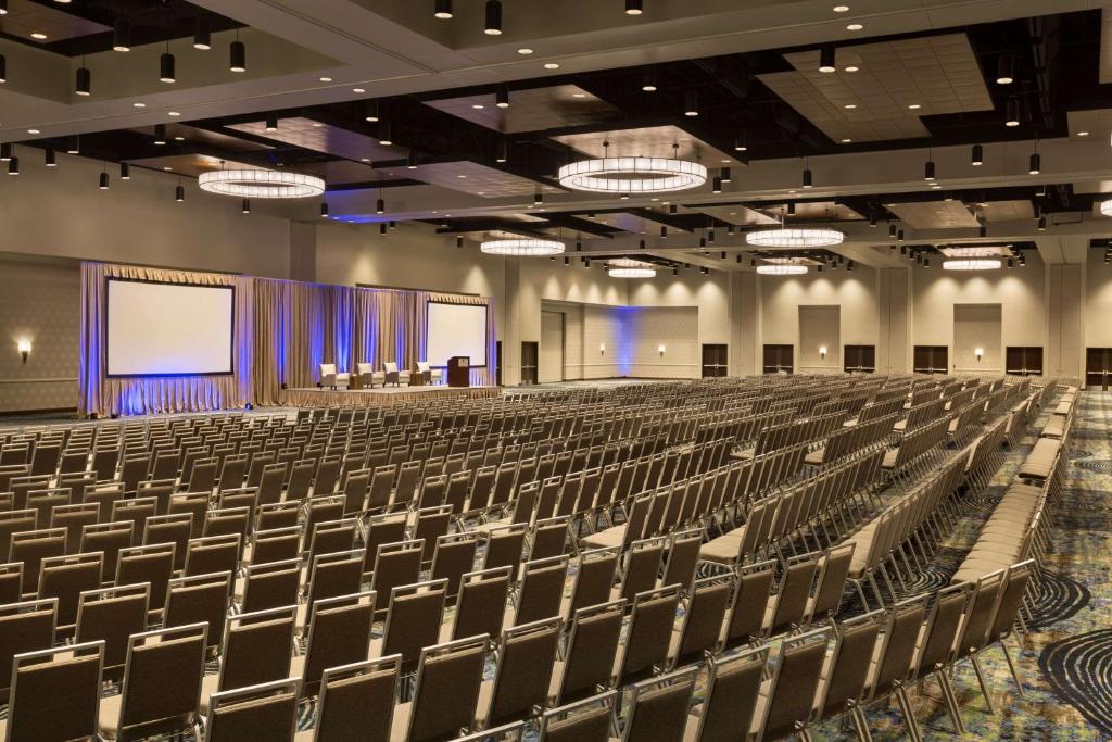 Konferenční prostory v ubytování Embassy Suites By Hilton Denton Convention Center