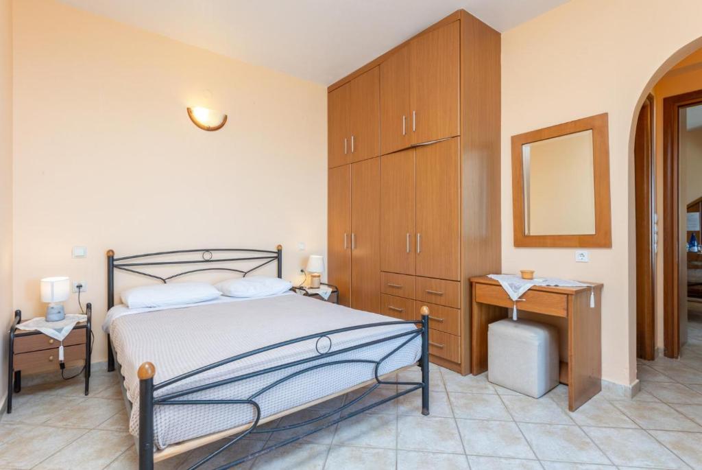 A bed or beds in a room at Villa Valio