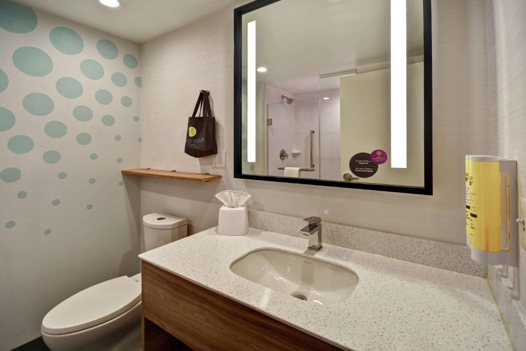 Tru By Hilton Sterling Heights Detroit - 