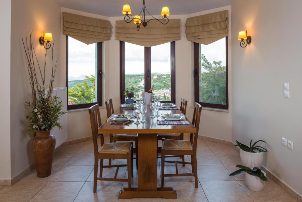 Fotografie z fotogalerie ubytování Villa Ilia v destinaci Roussospítion