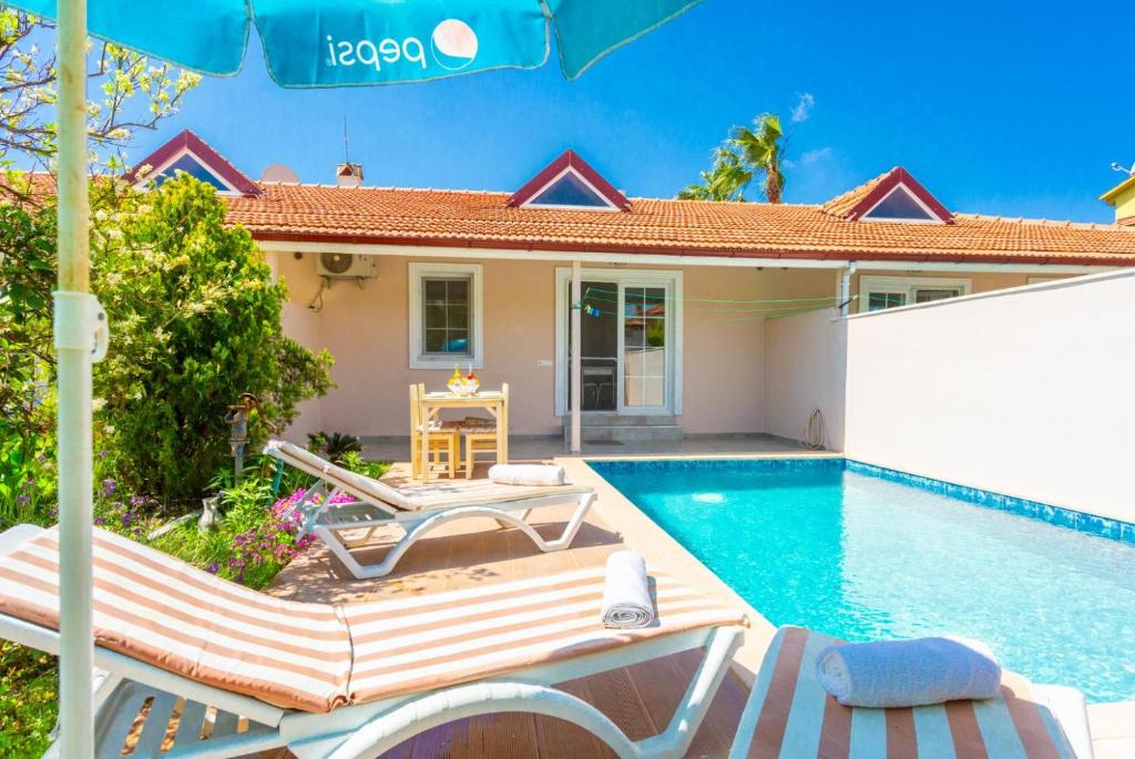 Bazén v ubytování Villa Duman 2 nebo v jeho okolí