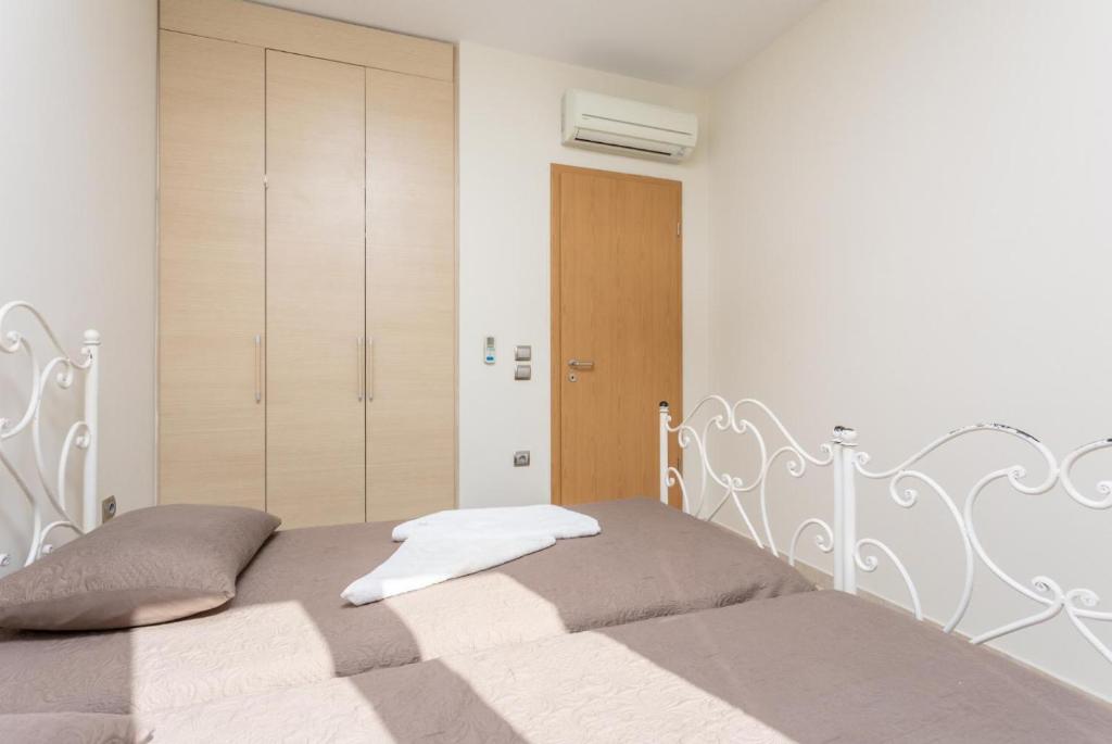 A bed or beds in a room at Villa Fedra