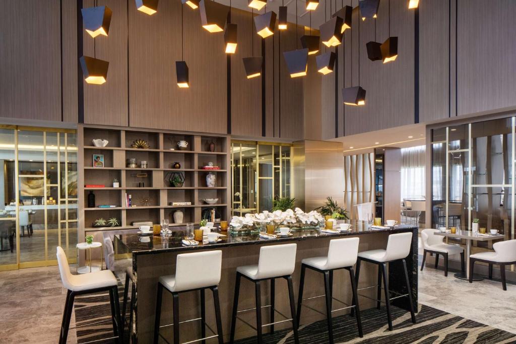 Hilton Miami Aventura photo