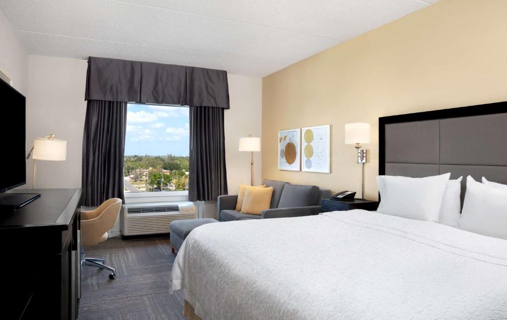 Hampton Inn Hallandale Beach-Aventura photo