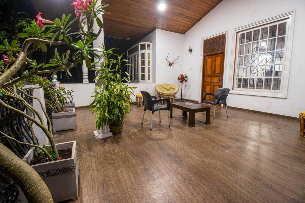 Posezení v ubytování Spacious 4BR 4BA Family Villa wt Balcony & Lavish Garden