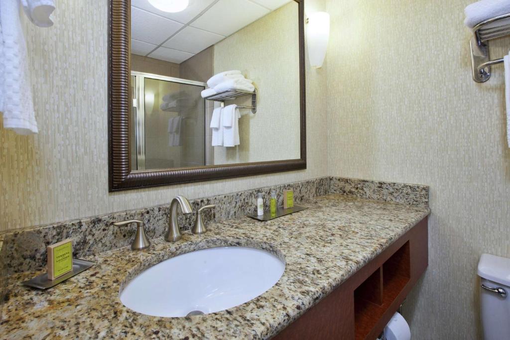 DoubleTree by Hilton Holland photo