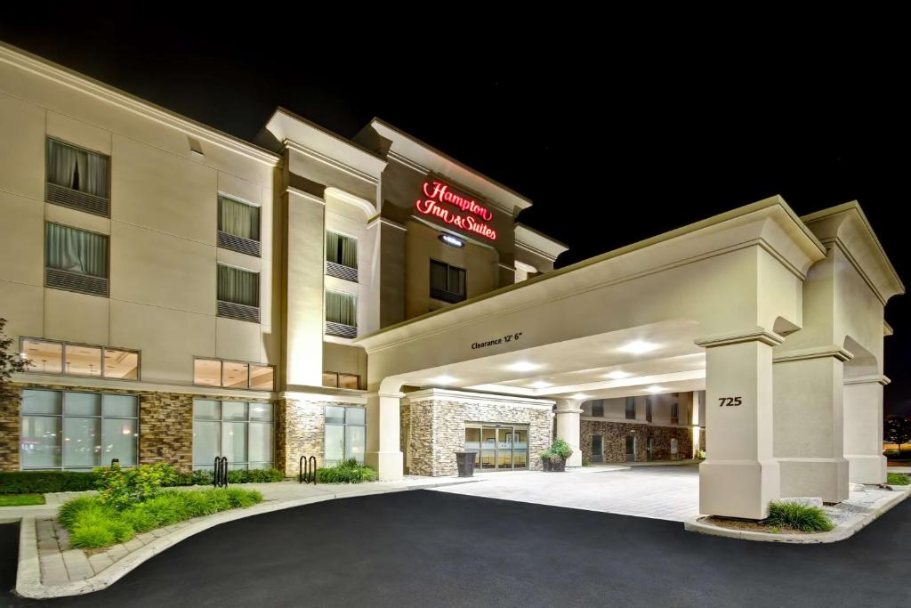 a rendering of the front of a hotel at night at Hampton Inn & Suites Guelph in Guelph