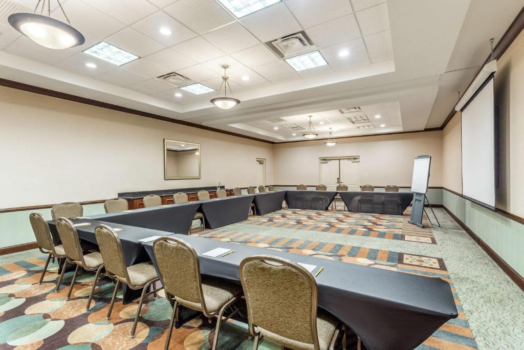 Hilton Garden Inn Gainesville photo