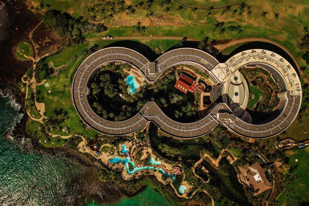 an aerial view of a road in the shape of a heart at Hilton Grand Vacations Club Ocean Tower Waikoloa Village in Waikoloa