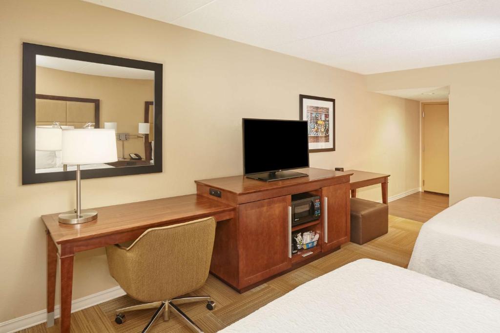 Hampton Inn Lafayette photo