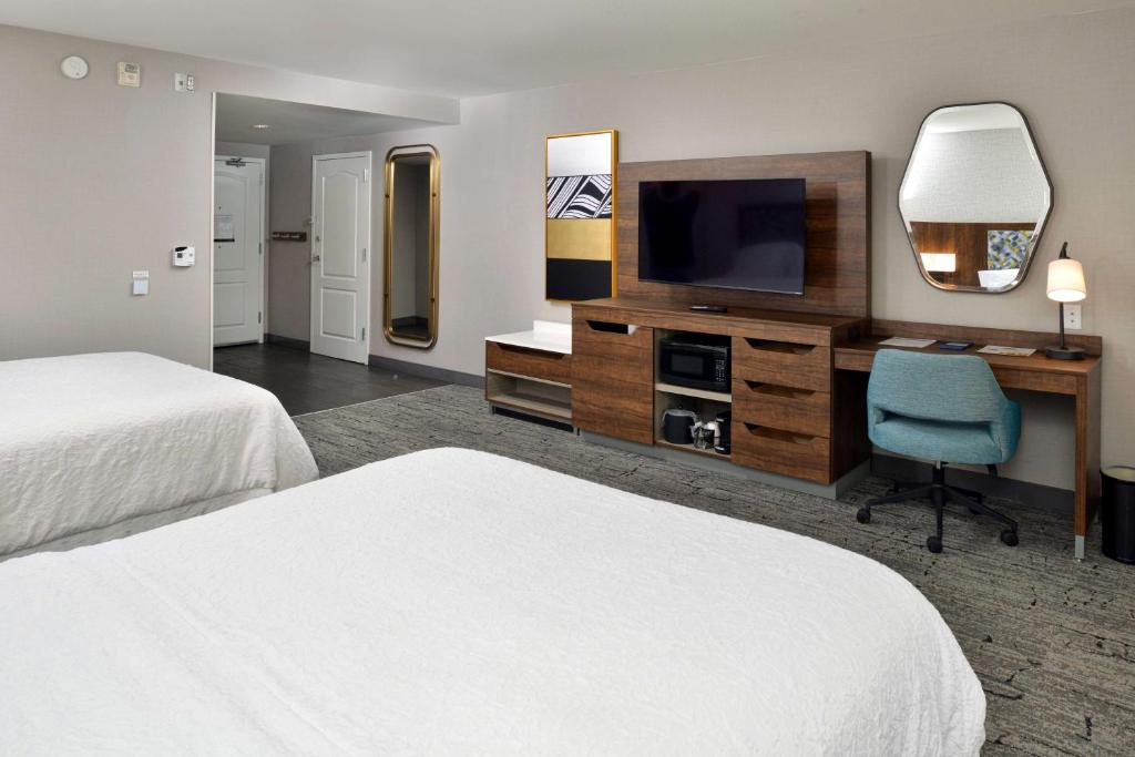 Hampton Inn & Suites Las Vegas Airport - 