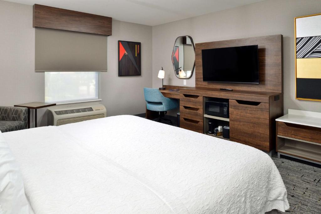 Hampton Inn & Suites Las Vegas Airport - 