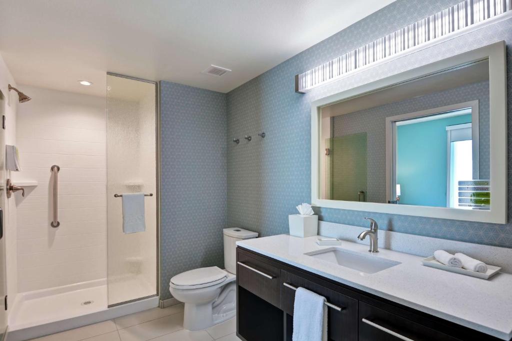 Koupelna v ubytování Home2 Suites By Hilton Las Vegas Strip South