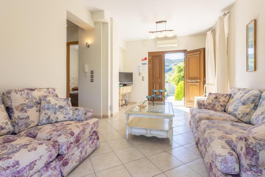 A seating area at Katelios Villas Collection