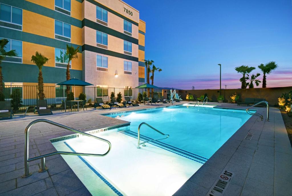 Hampton Inn Las Vegas Strip South, NV 89123 photo