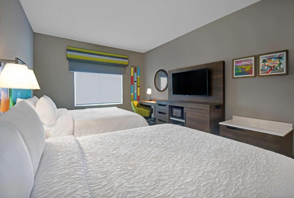 Hampton Inn Las Vegas Strip South, NV 89123 - 