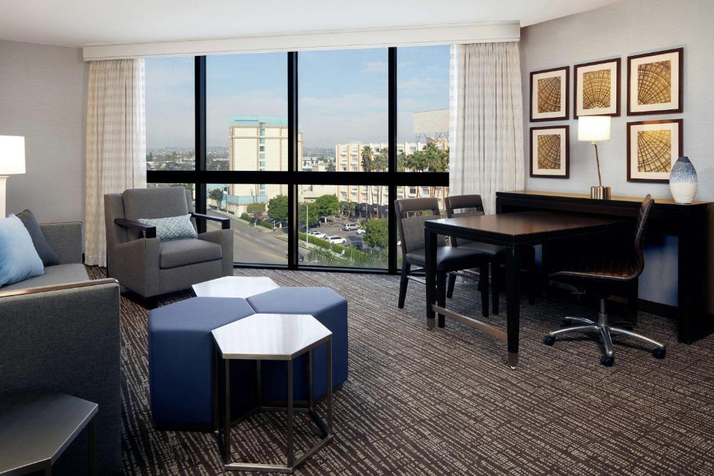 Embassy Suites Los Angeles - International Airport/North - Executive Corner King Suite - Niet -roken