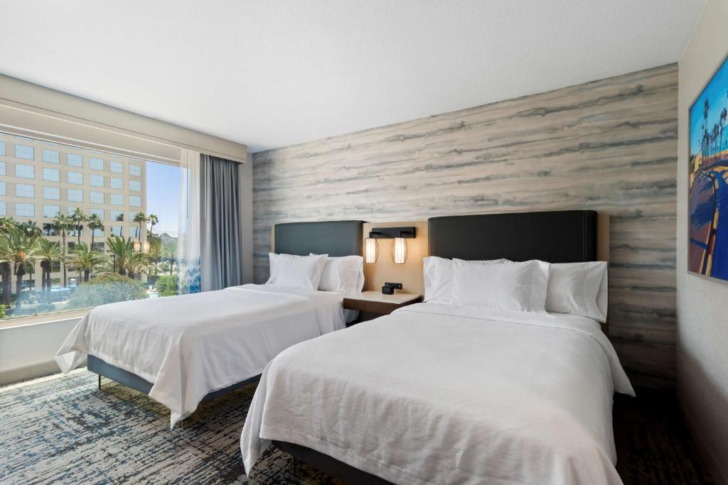 Embassy Suites by Hilton Anaheim South - Suite With Two Double Beds - Non-Smoking